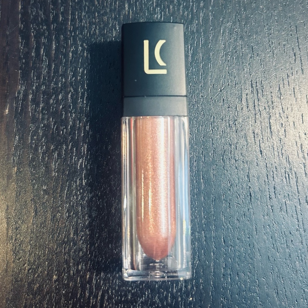 Liquid eyeshadow - Picture 3 of 3